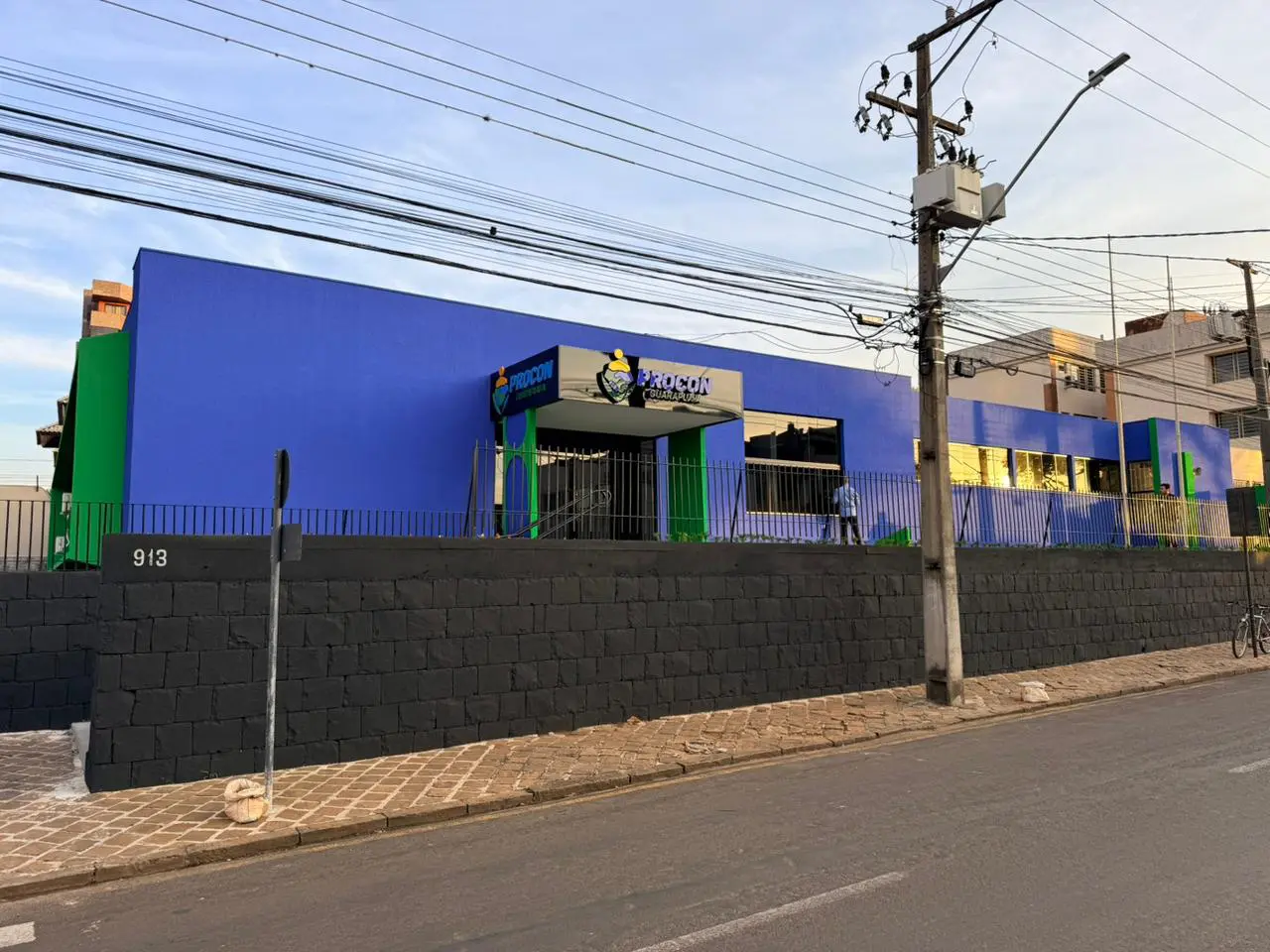 INTERDIÇÃO! Procon fecha clínica odontológica no Centro de Guarapuava após série de denúncias