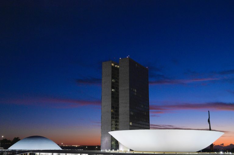 Comissão aprova transporte 'porta a porta' para pessoa com deficiência