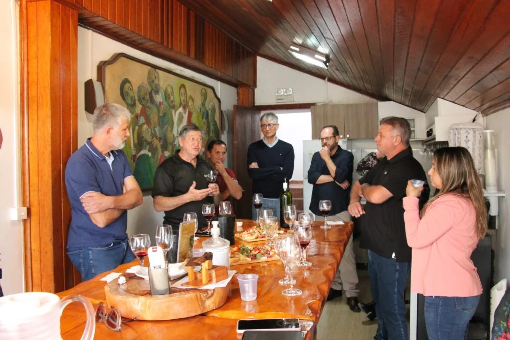 Vinícolas Araucária e Horst produzirão vinho das primeiras uvas finas plantadas em Guarapuava