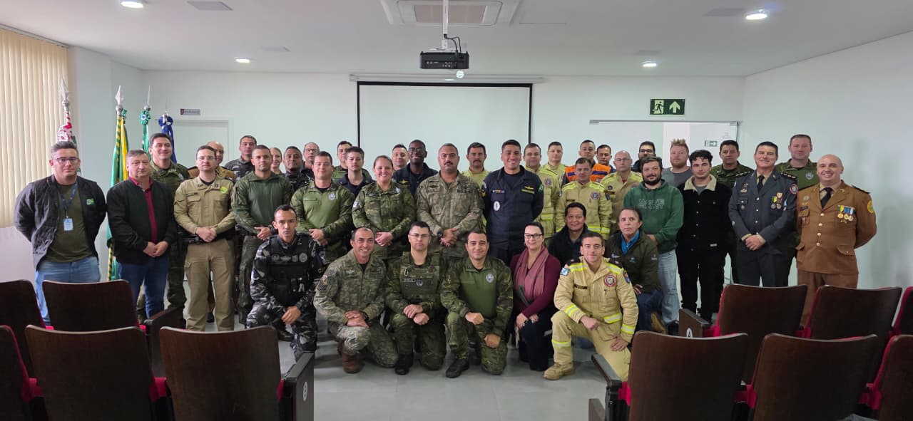 Forças de segurança de Guarapuava recebem curso inédito da Marinha